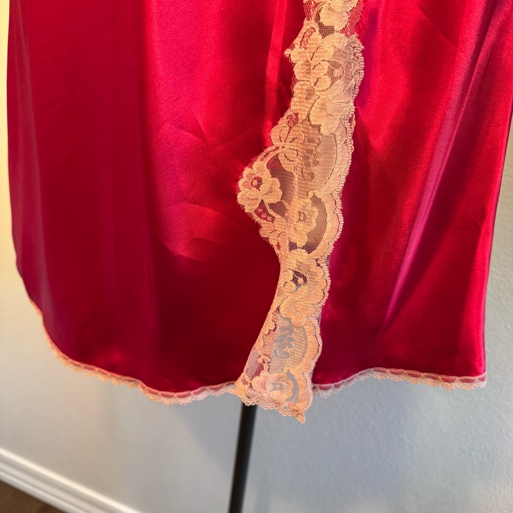 Gillian & O’Malley Red Silky Satin Lingerie Nightgown Size S - Picture 3 of 16